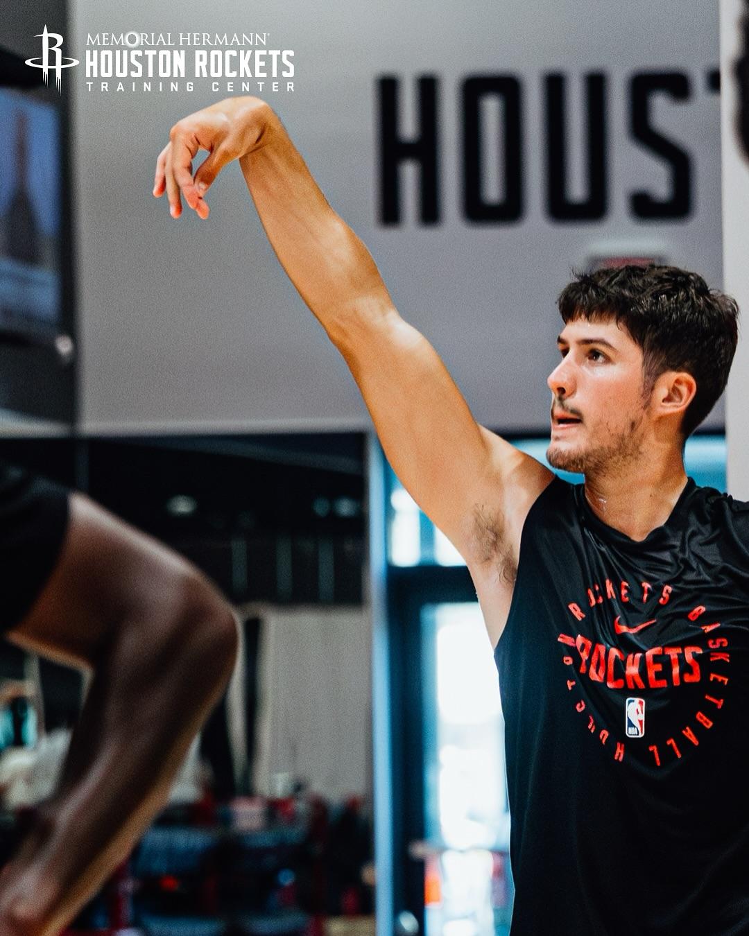 AA, 训练照, tenan