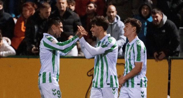 src, amp, 射门次数是 src, amp, 射门次数是